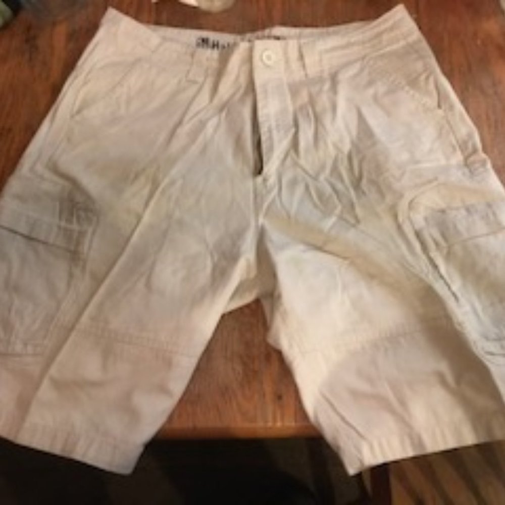 Men's off white L2 cargo shorts